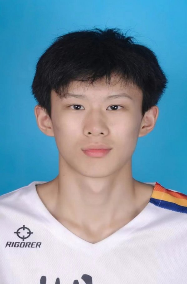 长沙股票配资公司 媒体人谈国青队员改年龄事件：很常见 但连名带姓全改还是第一次